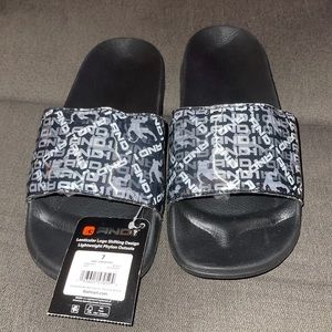 NWT-ANDI CROSSOVER SLIPONS. Size 7.
